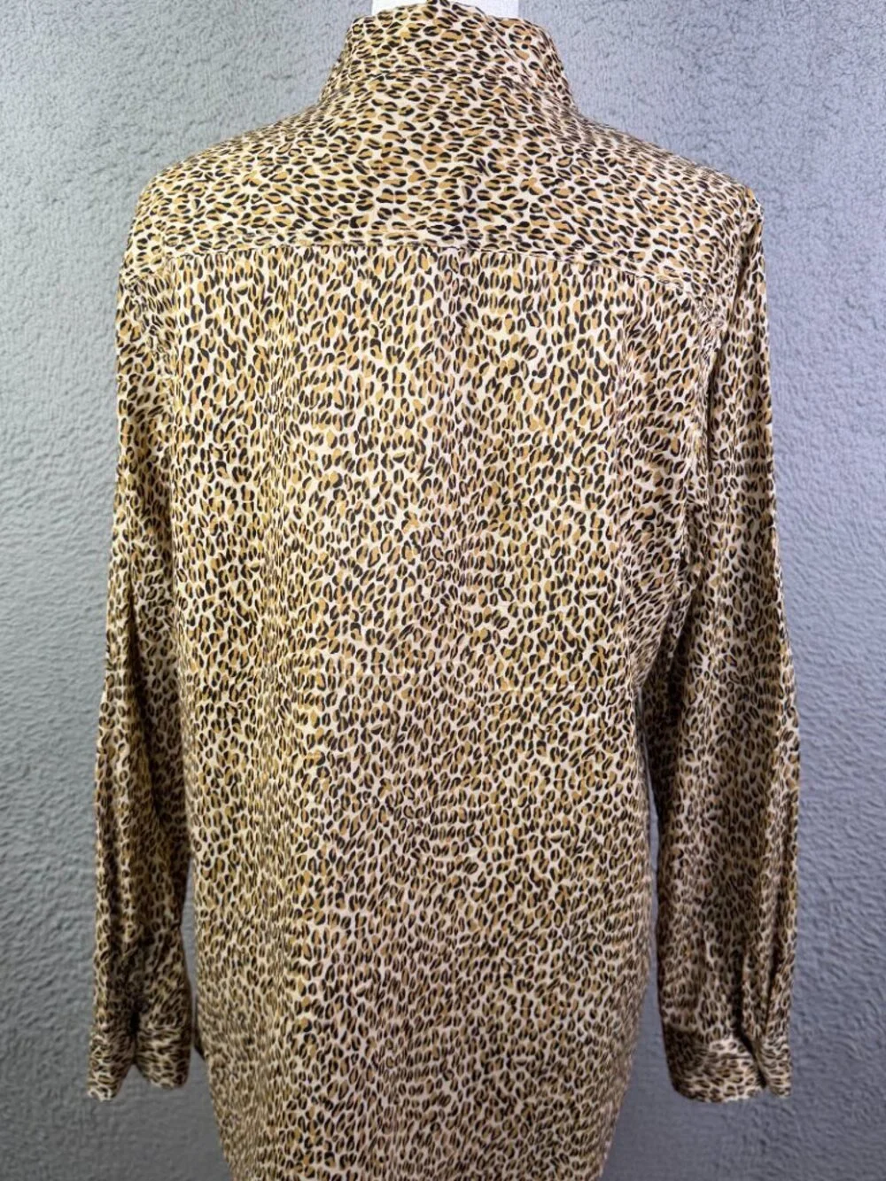 J Mclaughlin top Womens Large Brown Animal Print Button Up Long Sleeve Cotton - Picture 3 of 8